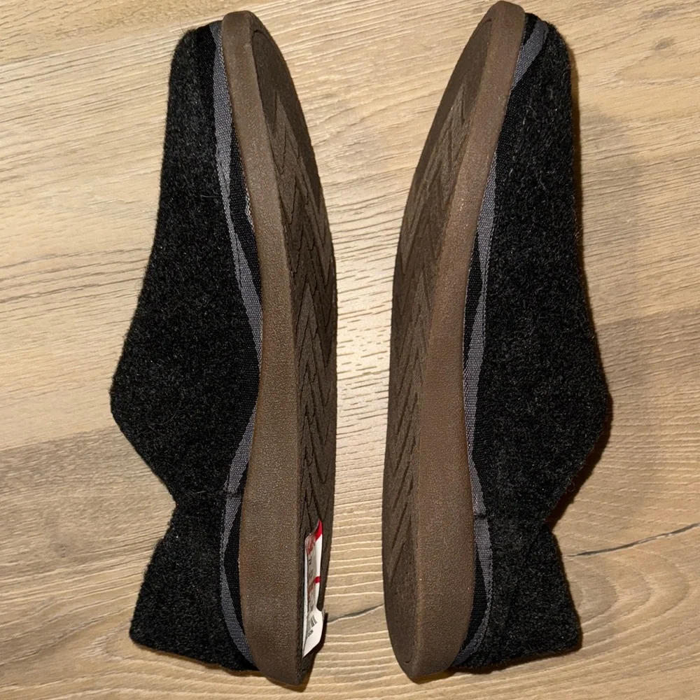 New Chaco Revel Men's Black Shoes, Size 9.5, Bottom Box Included - Picture 5 of 9